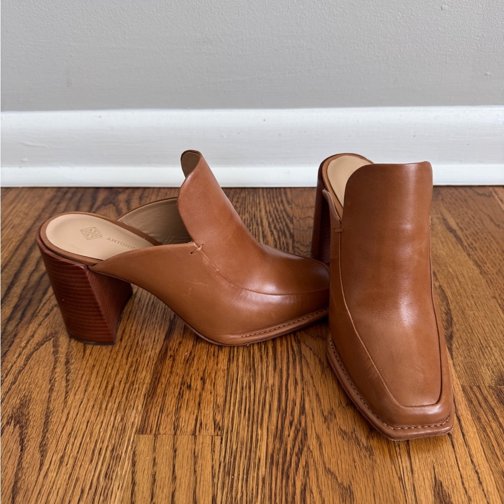 Women's Brown Leather Mules